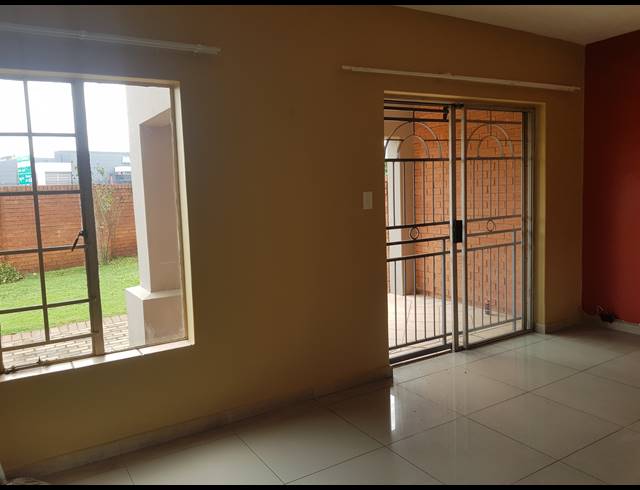 2 BEDROOM APARTMENT TO LET IN DIE HOEWES